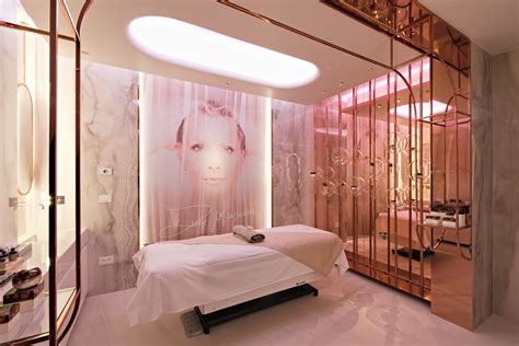 Skim Room .